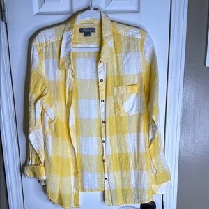 Yellow and White Plaid Button-Up Shirt Chest 24” Back Length 27”